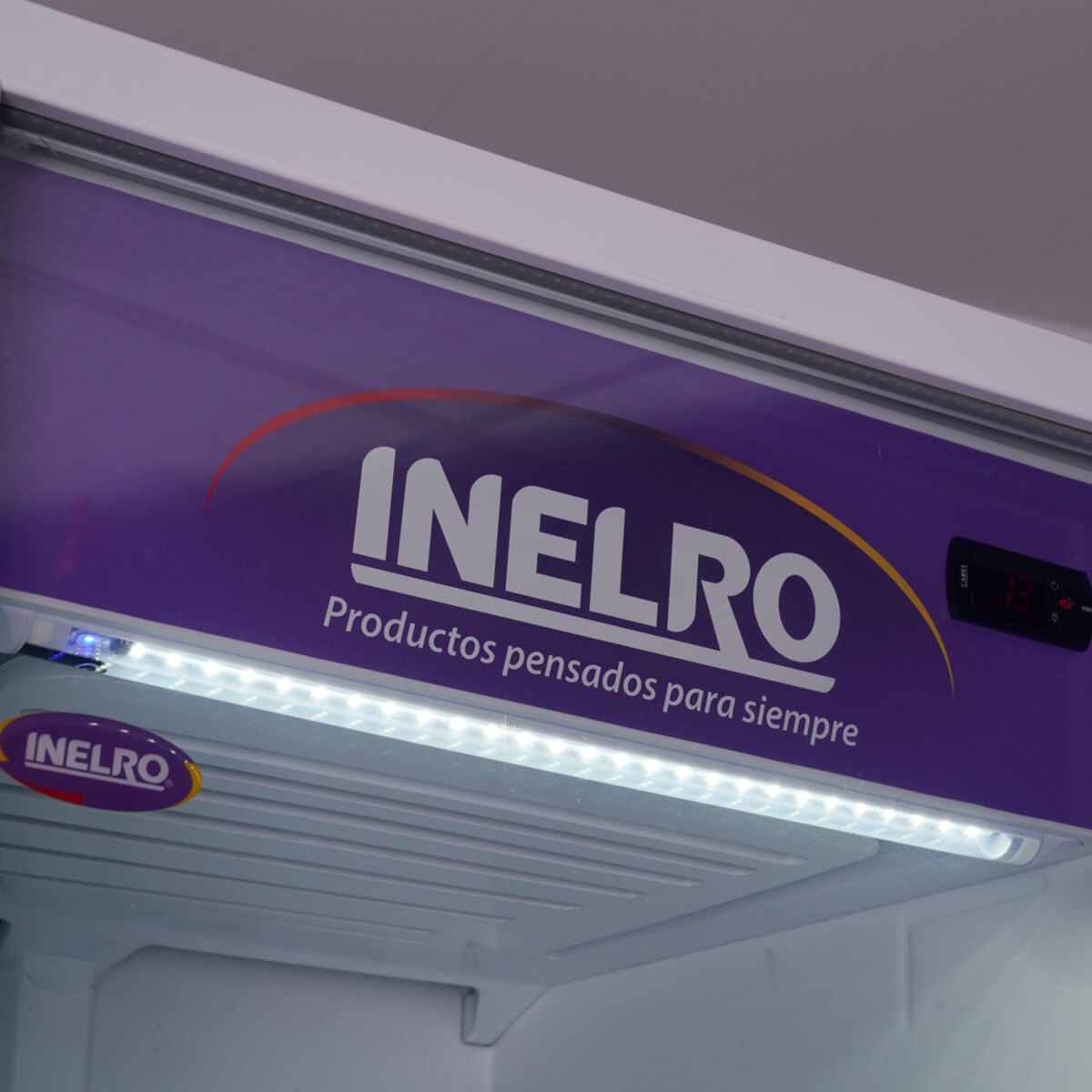 Heladera Exhibidora Inelro MT-14 370L Vertical Blanca-2